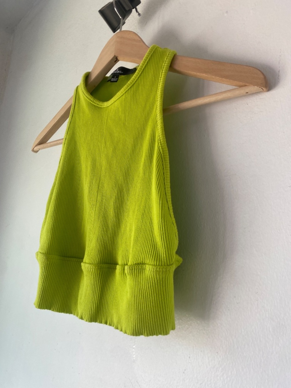 Lulu’s L Ribbed Crop Top - Picture 7 of 12